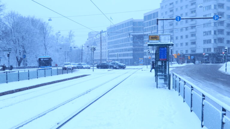 Spårvagnstrafiken i Helsingfors står stilla