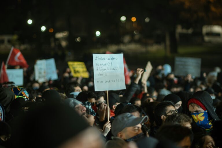 ​​Turkiets studenter riskerar sin frihet för demokratin