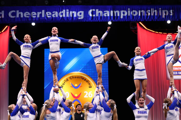 Finland tog VM-silver i cheerleading